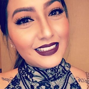 Meet your Posher, Esther